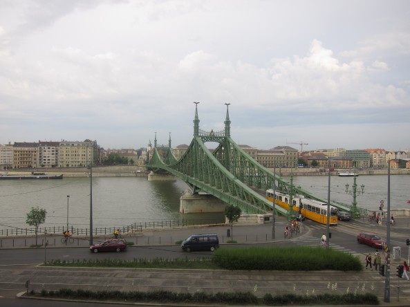 Tram crosses the Liberty Bridge